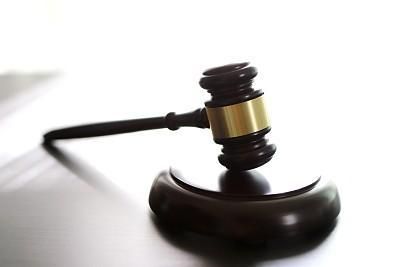 平塘縣金盆街道休閑廣場(chǎng)門(mén)面拍賣公告